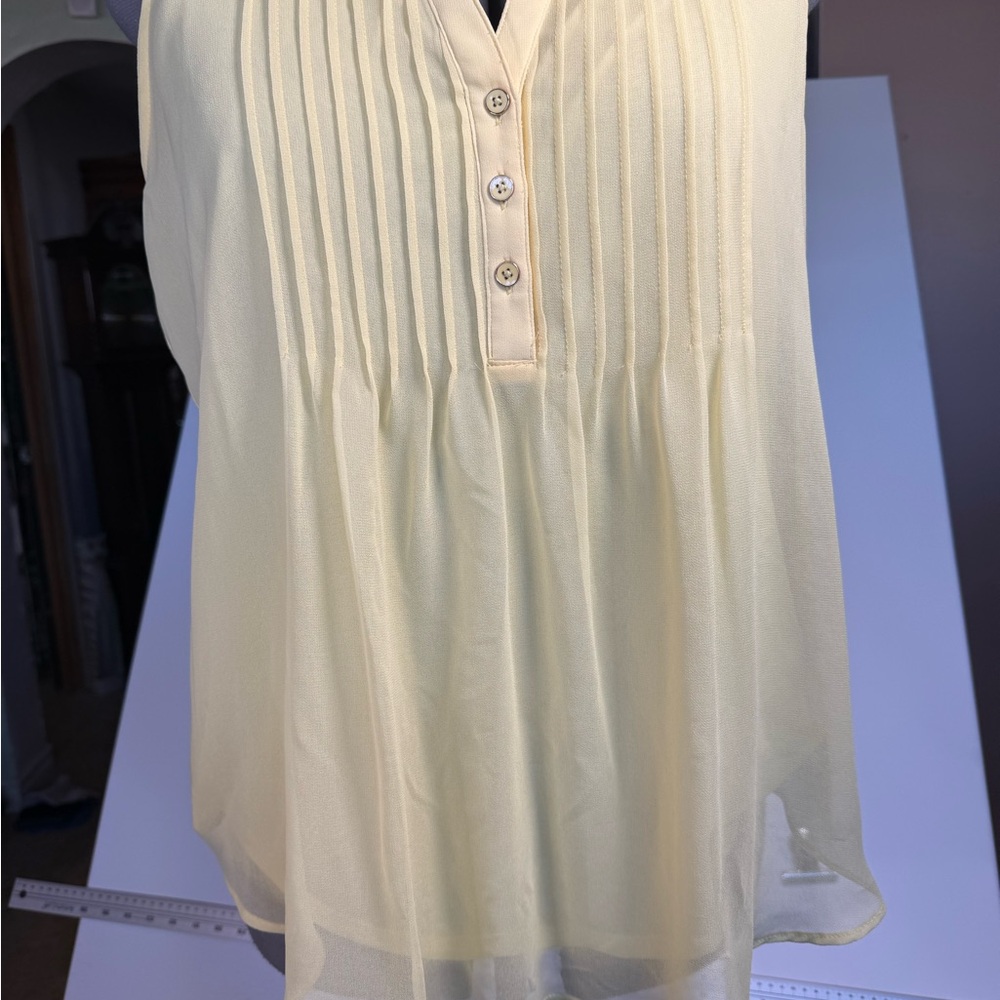 Charter Club Pale Yellow Pleated V-Neck Sleeveless Camisole